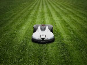 Husqvarna Automower vs. Segway Navimow – Welcher ist der bessere Rasenroboter