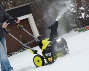 Test – Zwei handliche Schneefräsen von Ryobi