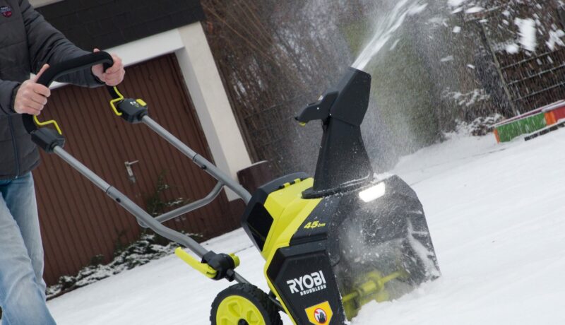 Ryobi Schneefräse
