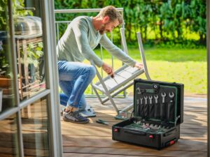 News – Bosch erweitert Handwerkzeug-Portfolio Schraubendreher Zangen und Sets