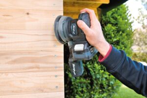 Test – Exzenterschleifer und Holz-Pflege Set von Sauter